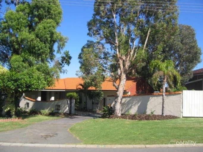 32 Hurley Way, Hillarys, WA 6025