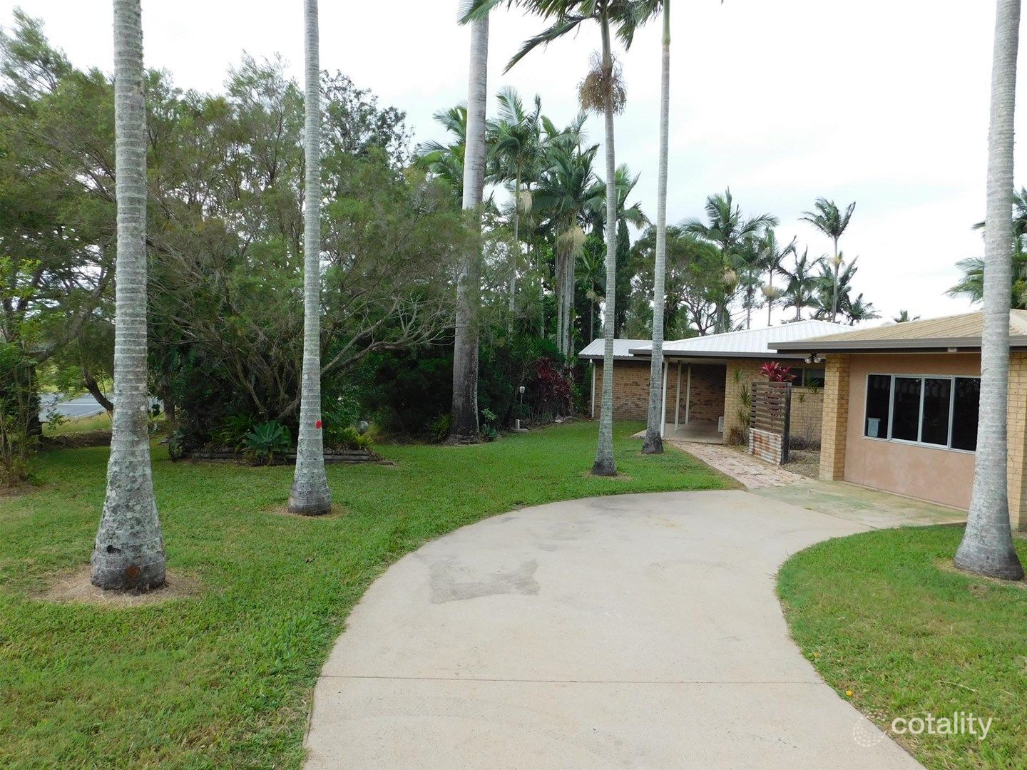 1 Gralow Ct, Alligator Creek, QLD 4740