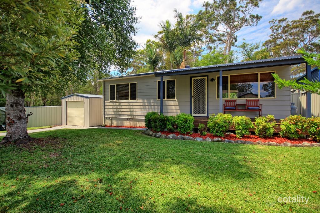 22 Clarendon Cres, Basin View, NSW 2540