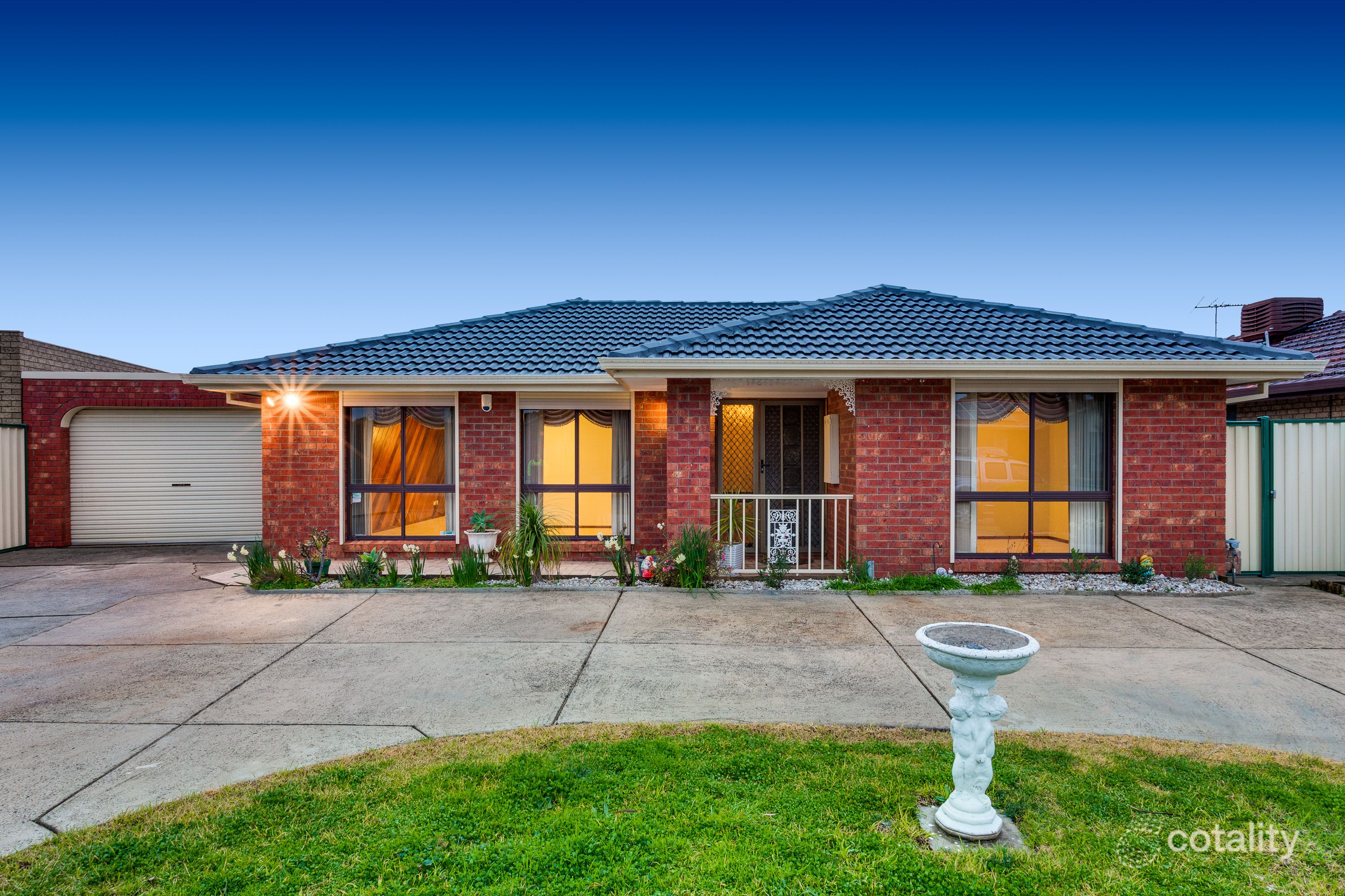 15 Dunbar Ct, Keilor Downs, VIC 3038