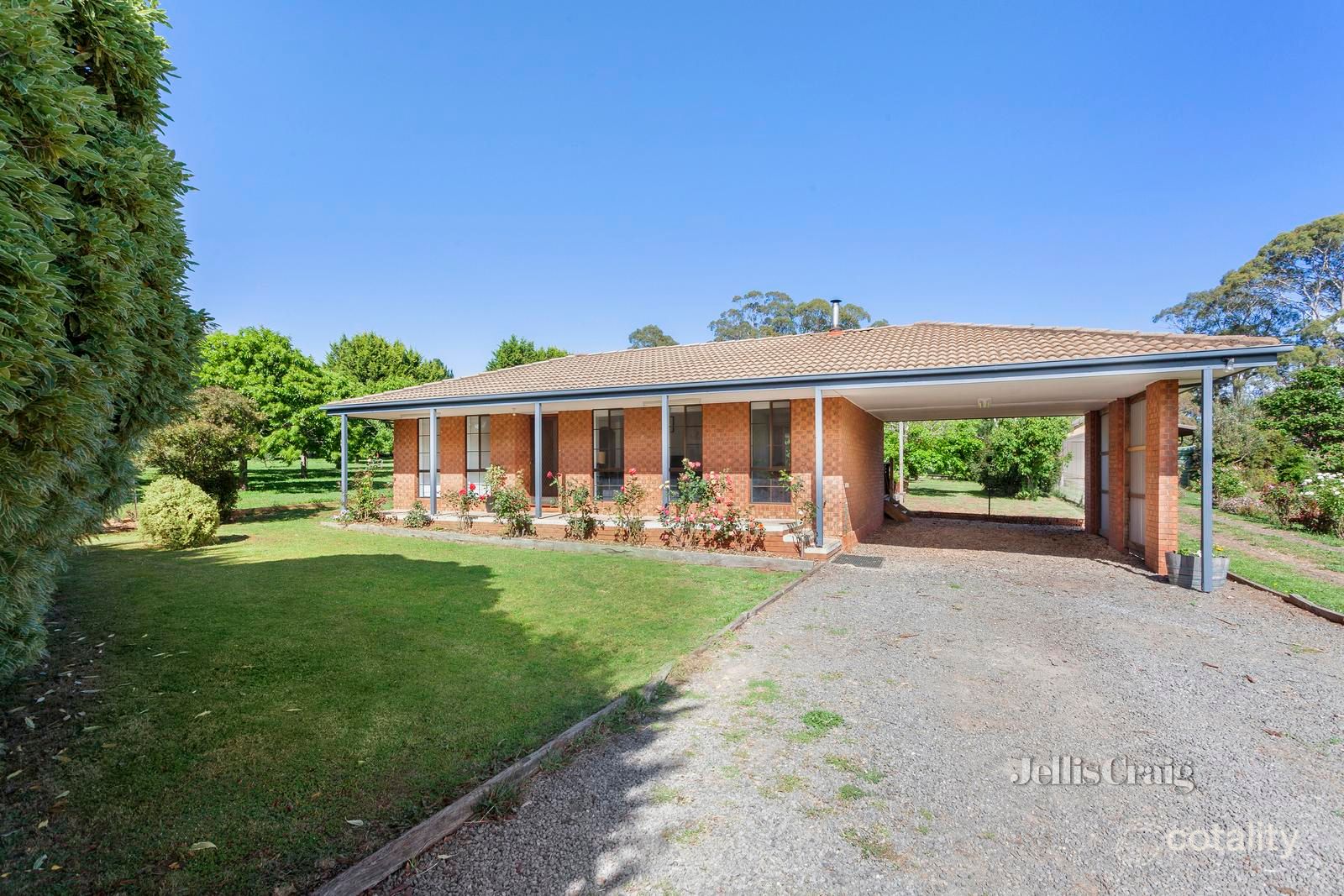 19 Eldon St, Glenlyon, VIC 3461