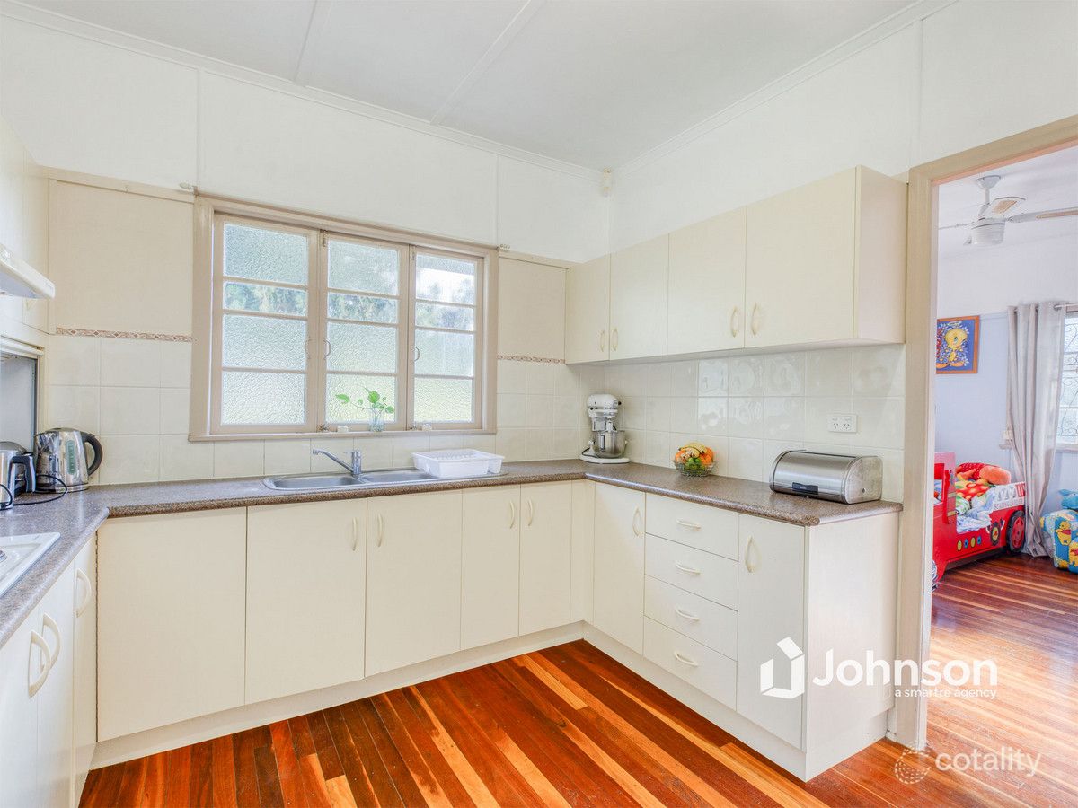 9 Miller St, North Booval, QLD 4304
