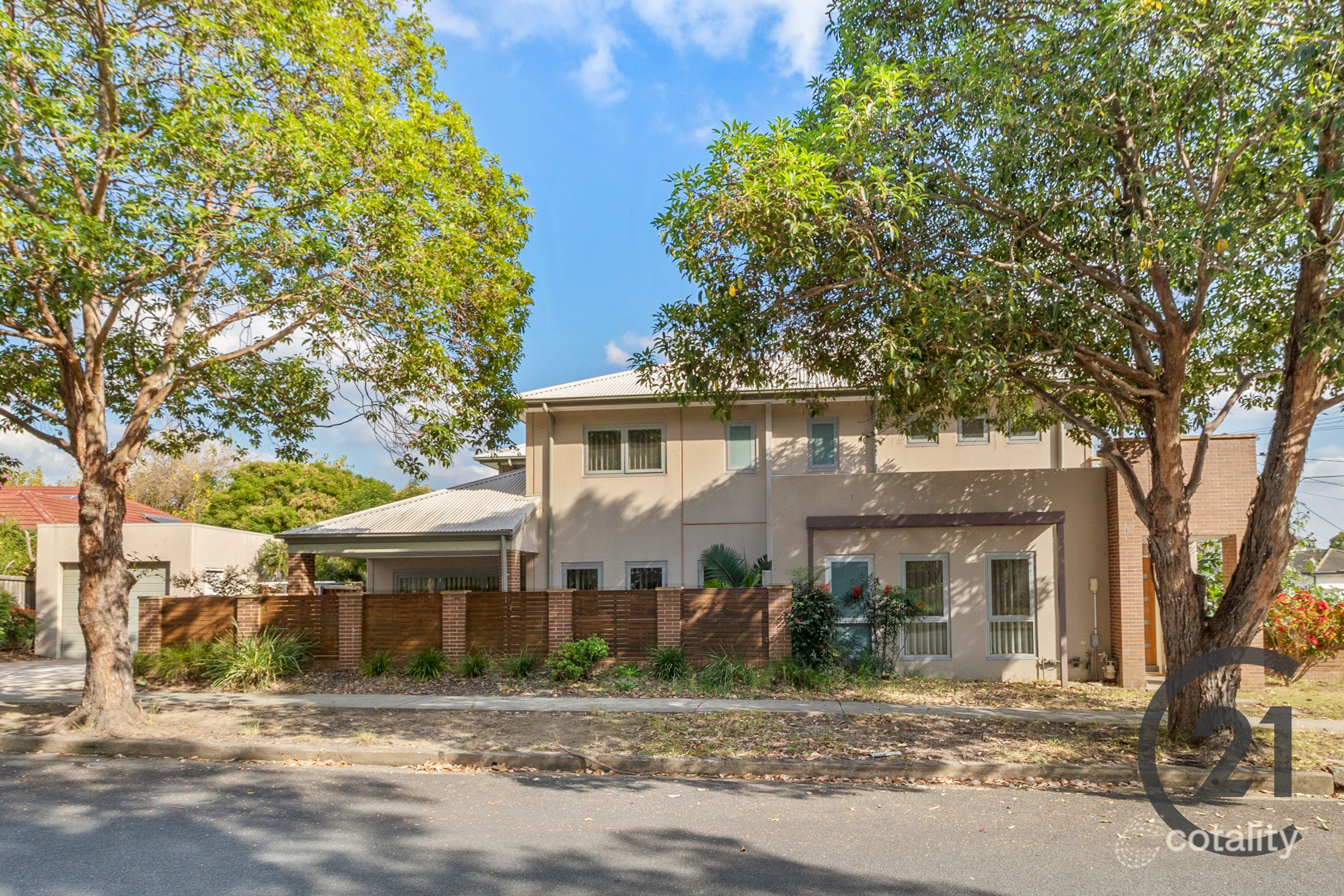2 Sanananda Rd, Holsworthy, NSW 2173