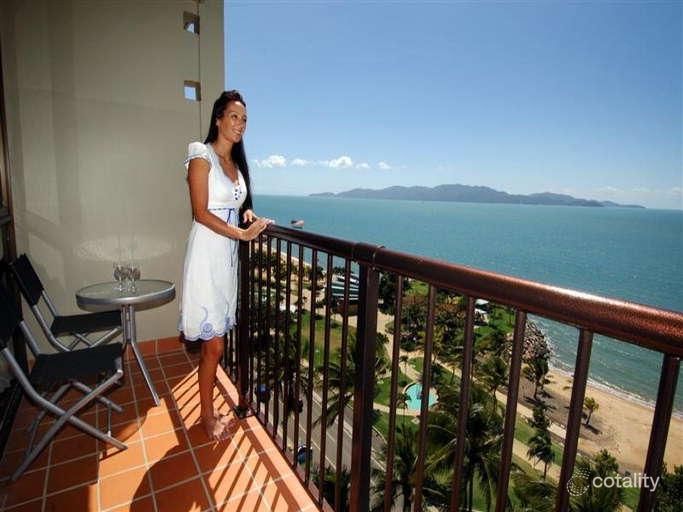 1101/75 The Strand, North Ward, QLD 4810