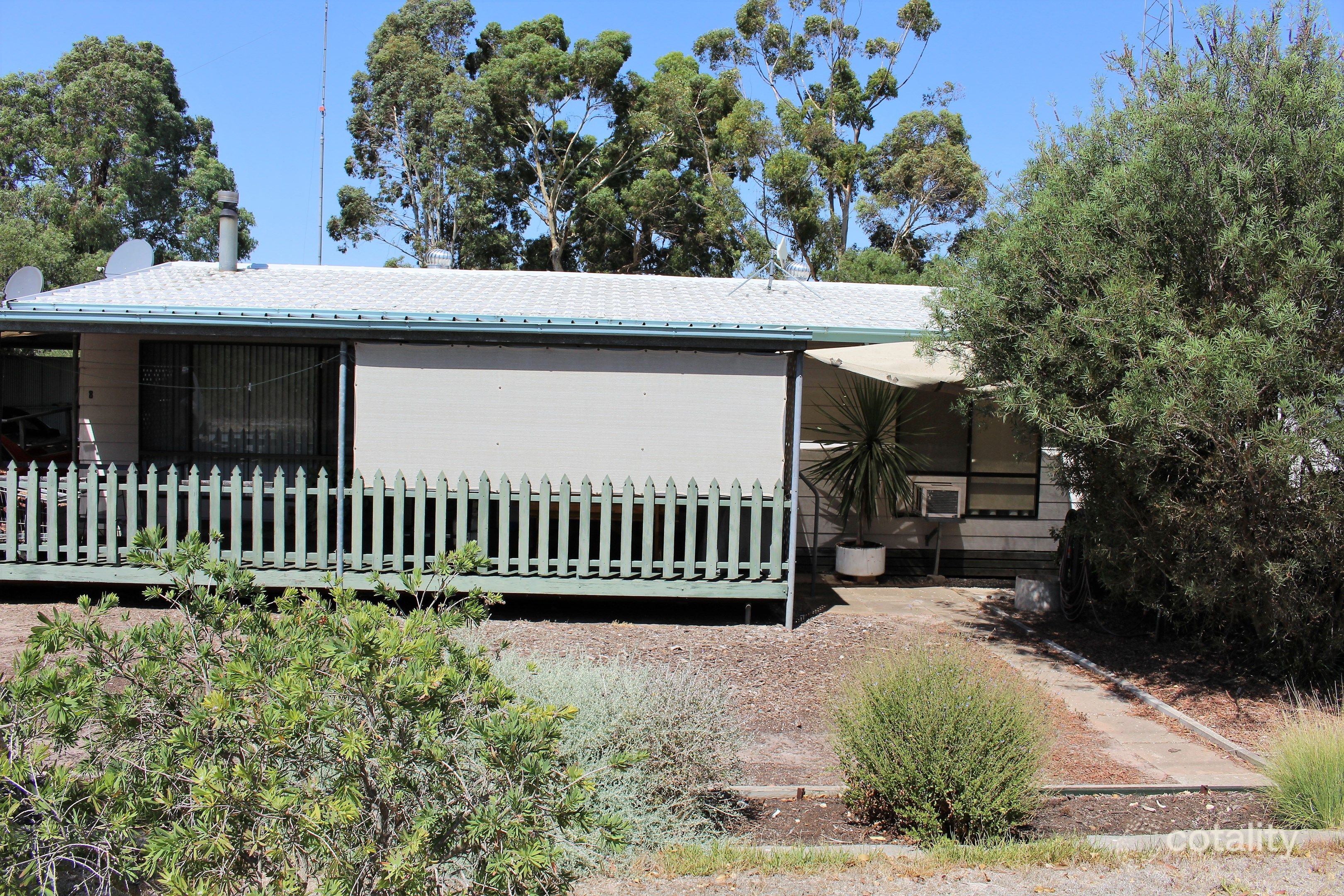 8 Chellew St, Tintinara, SA 5266