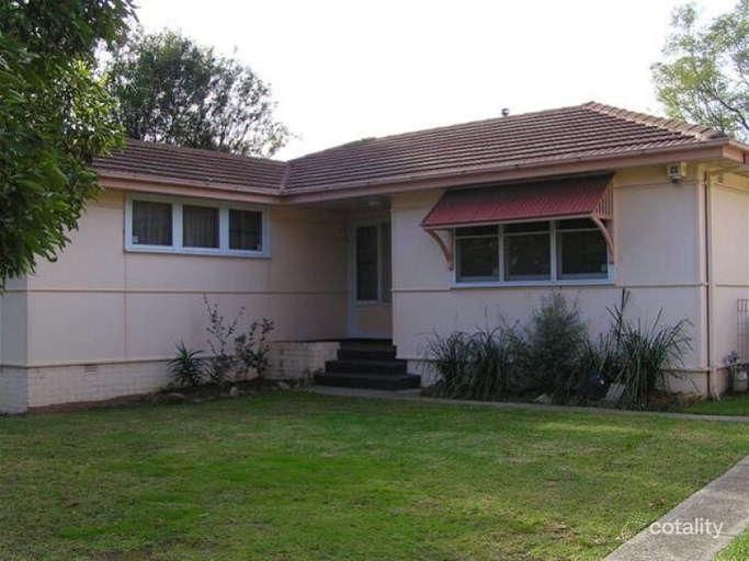 52 Mubo Cres, Holsworthy, NSW 2173