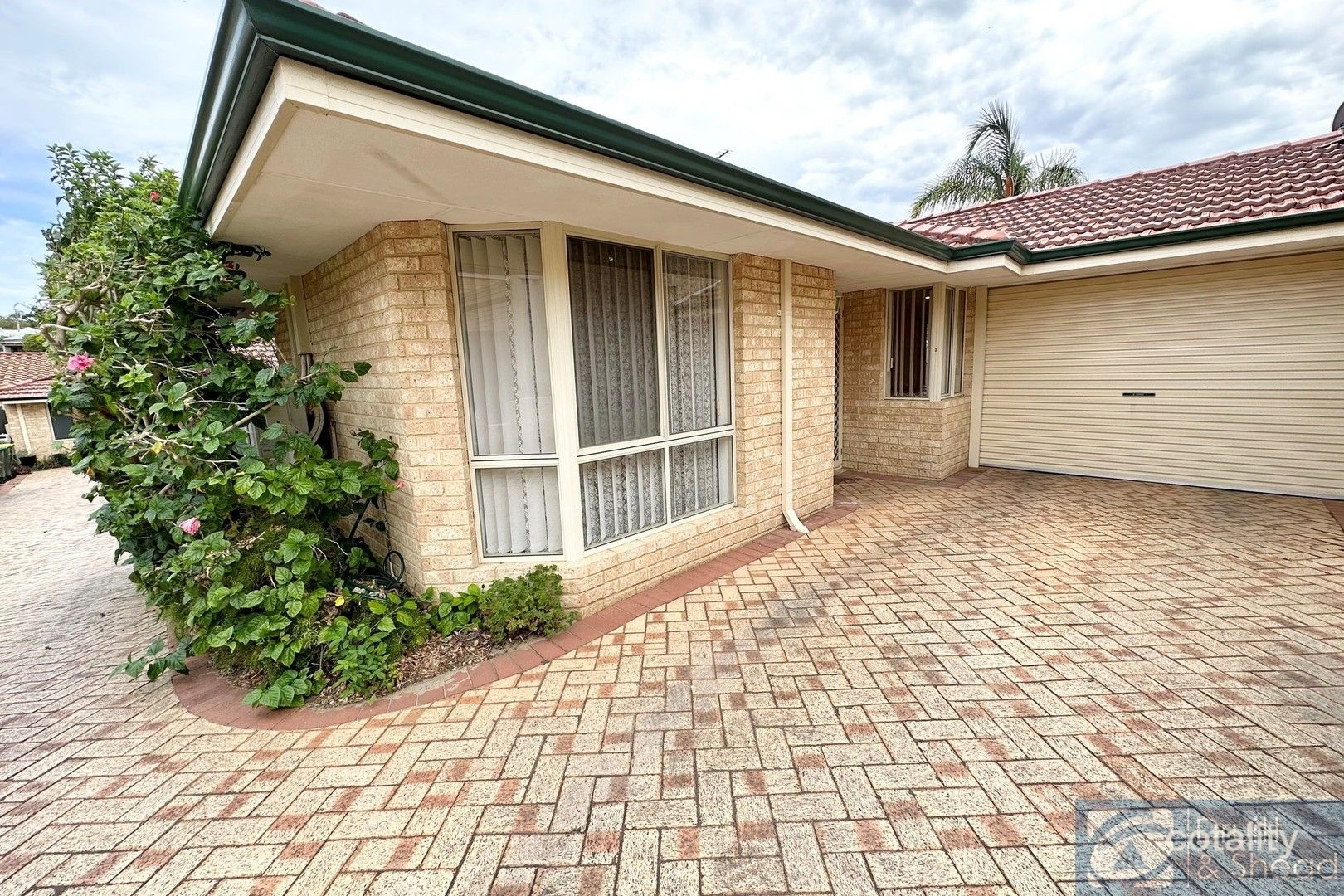 2/81 Dover Rd, Scarborough, WA 6019