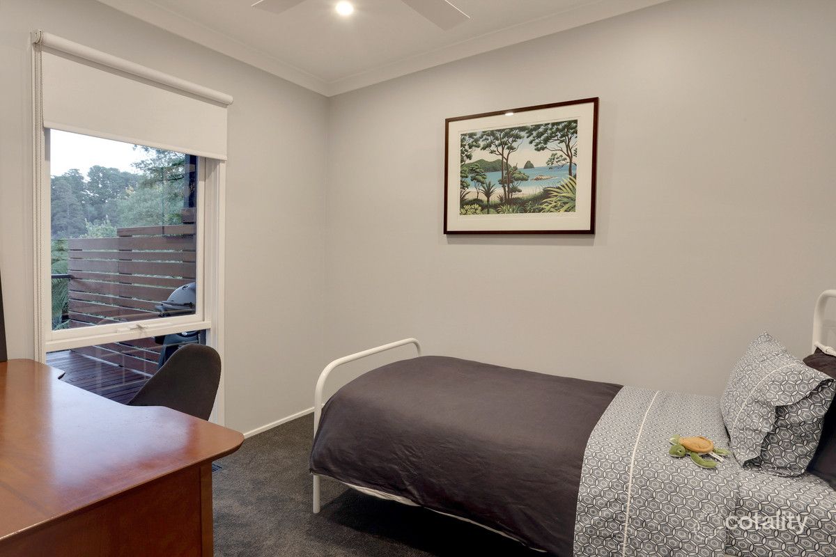 21 Emerald Lake Rd, Emerald, VIC 3782