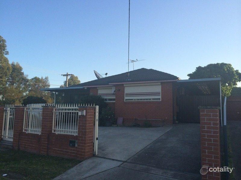 39 Parklea Pde, Canley Heights, NSW 2166
