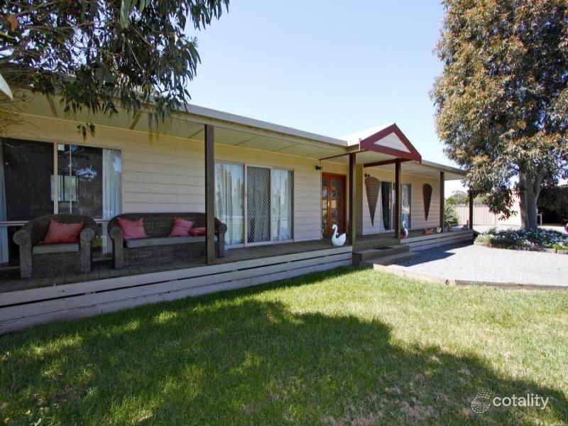 28 Crofts Rd, Cobains, VIC 3851