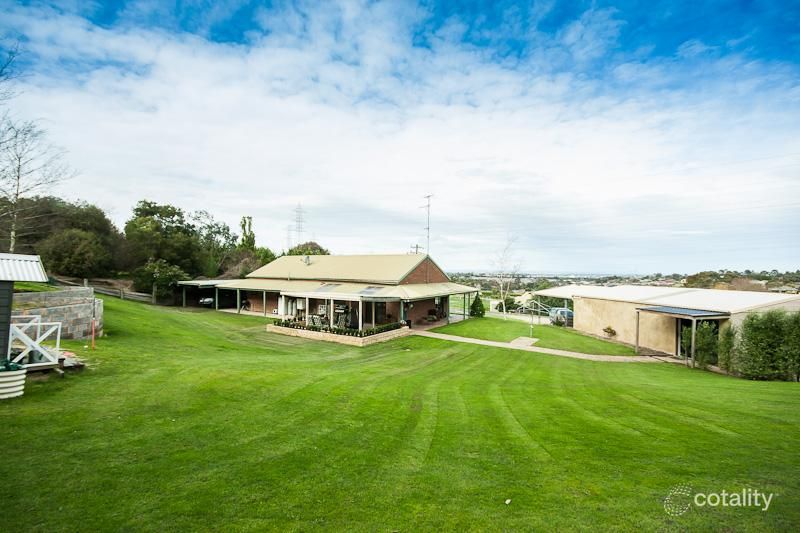 199 Ahern Rd, Pakenham, VIC 3810