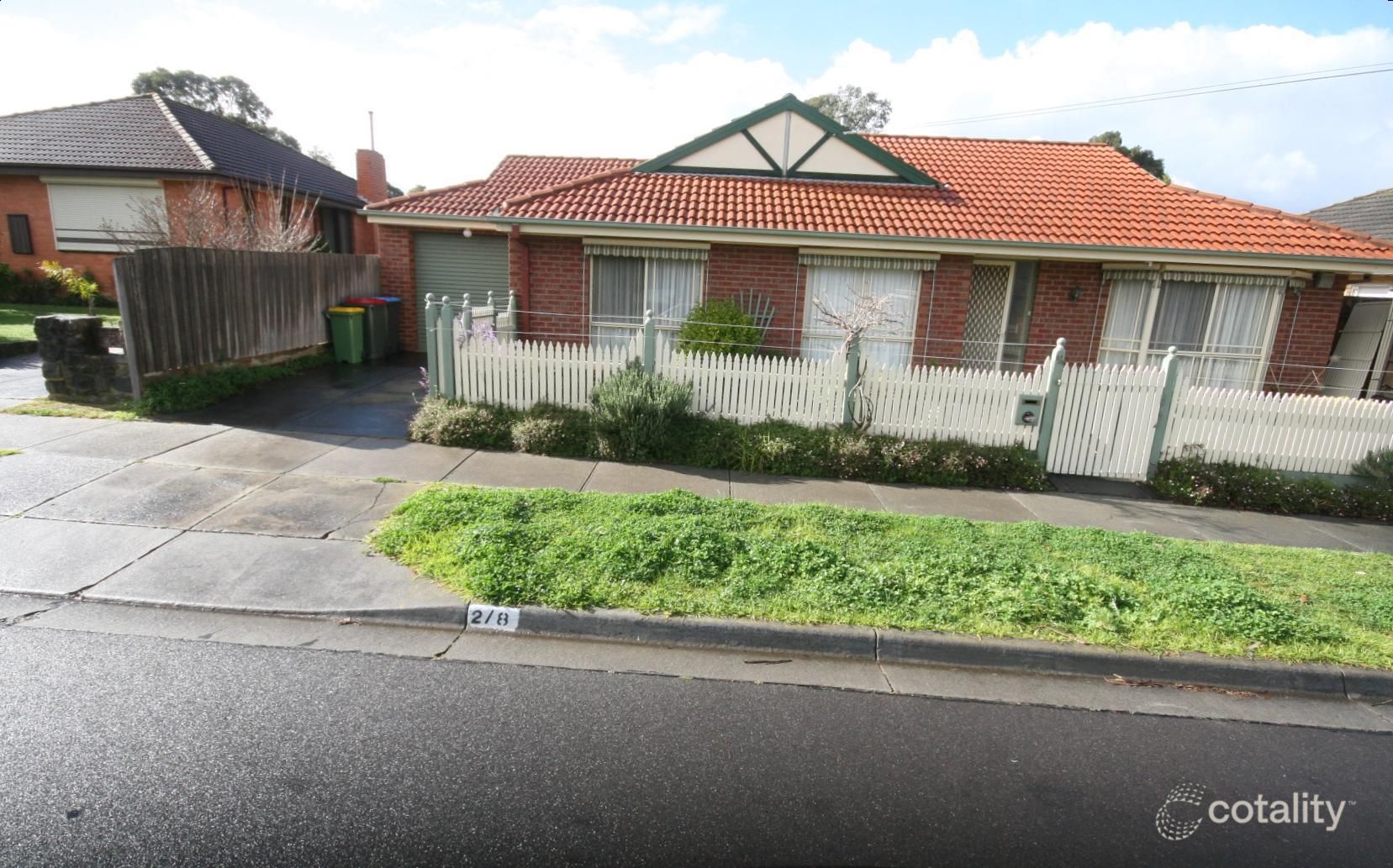 2/8 Pinnacle Ave, Ferntree Gully, VIC 3156