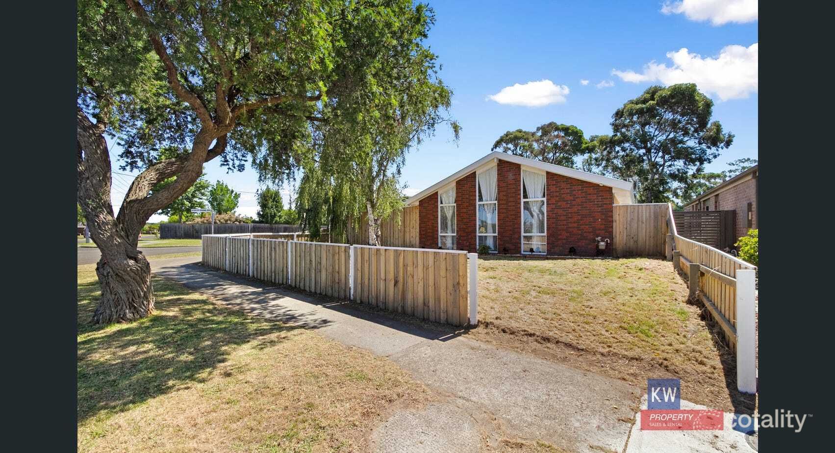 1 Waratah Dr, Morwell, VIC 3840