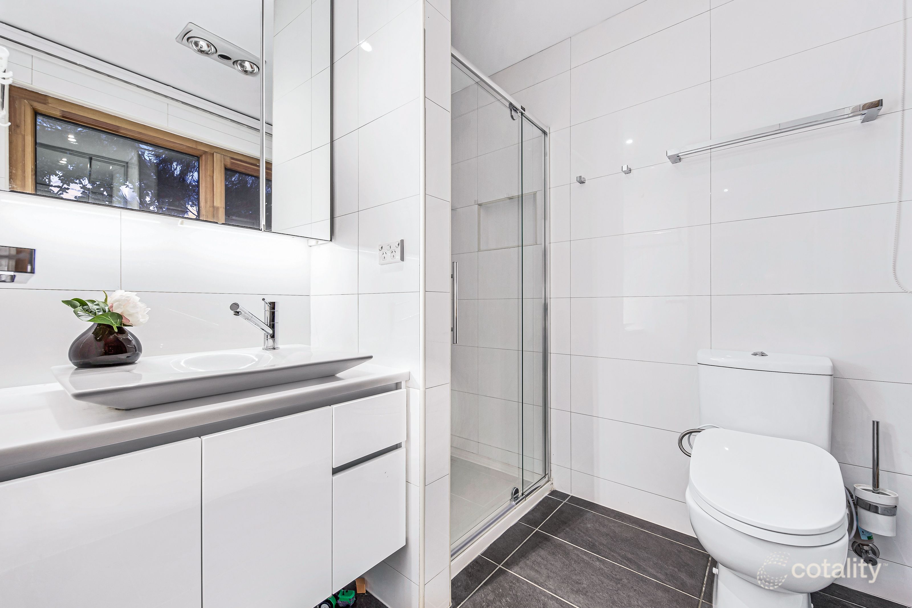 14 Meadowbank Ave, Doncaster, VIC 3108