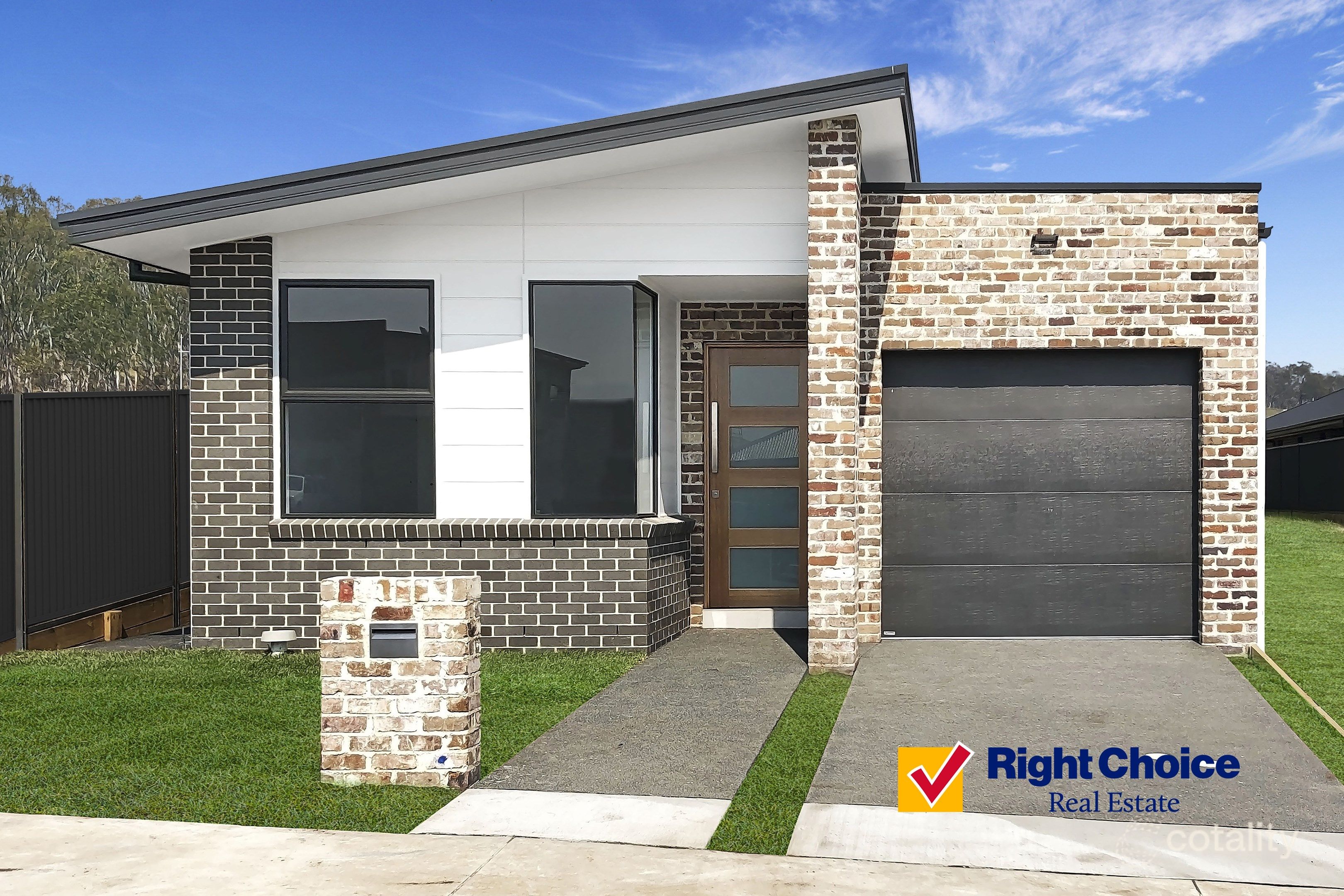8 Daisy Ct, Calderwood, NSW 2527