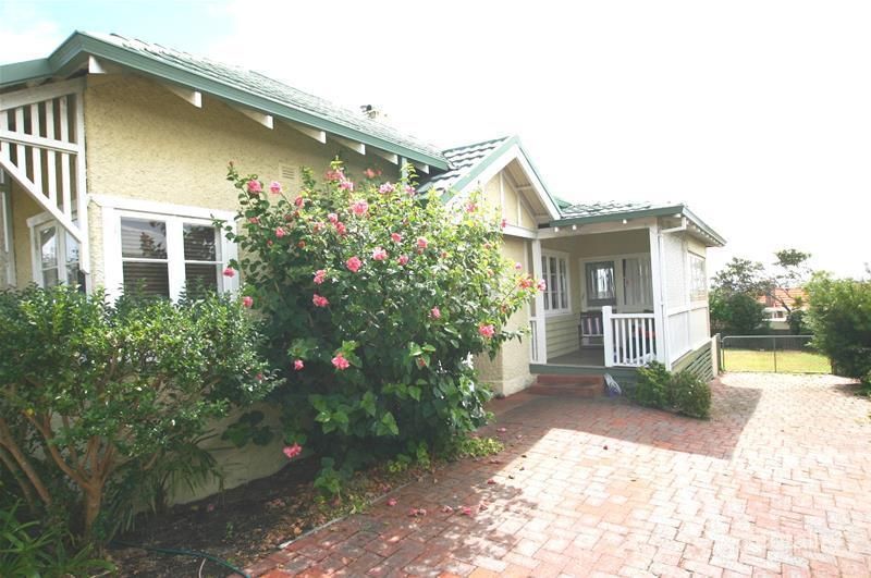 110 Middleton Rd, Middleton Beach, WA 6330