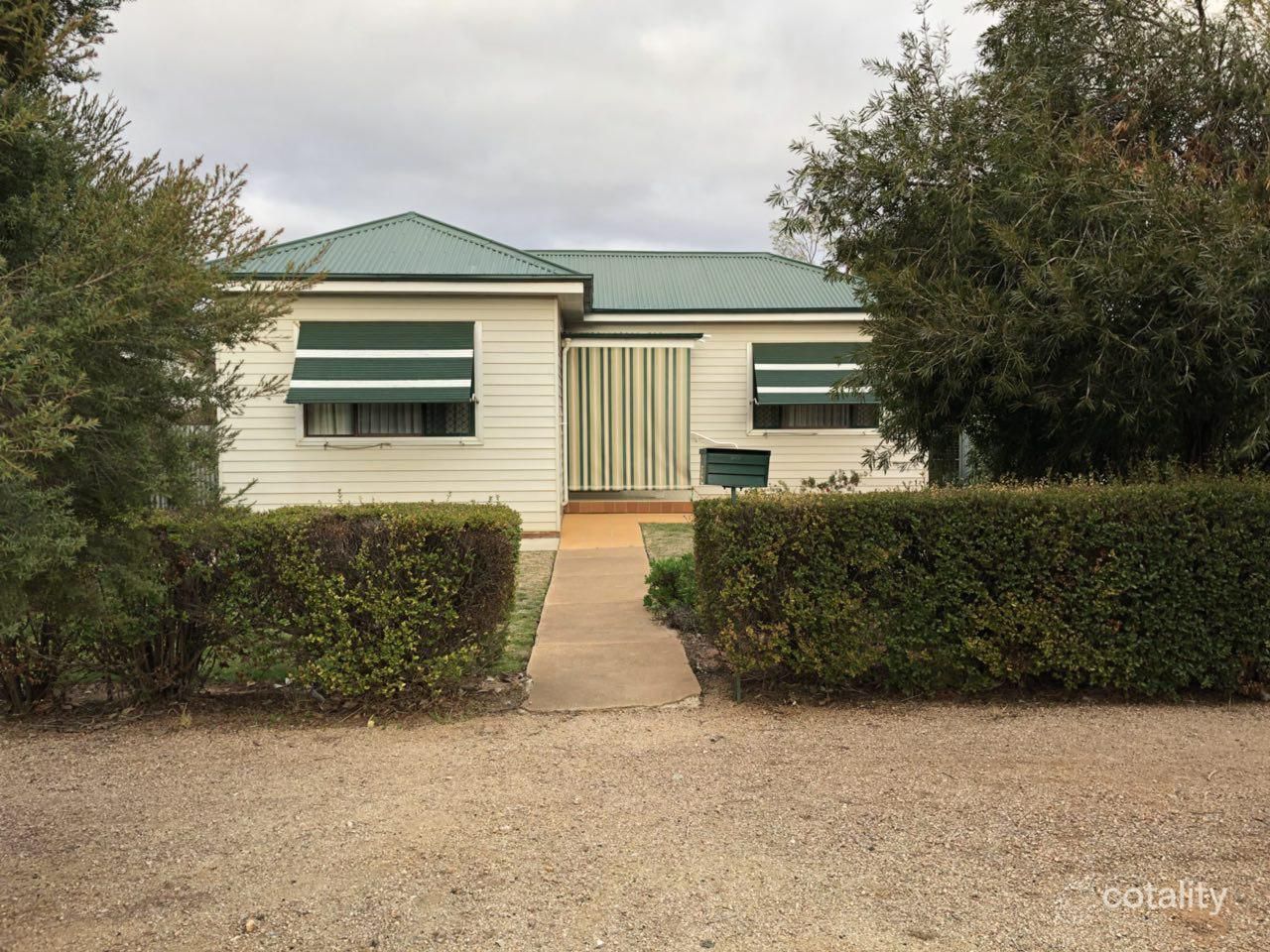 9 Pearce St, Parkes, NSW 2870