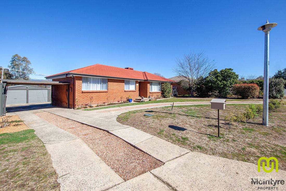 8 Lacey Pl, Kambah, ACT 2902