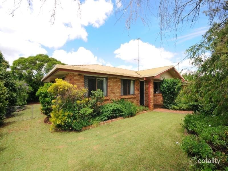 14 Elliott St, Kearneys Spring, QLD 4350