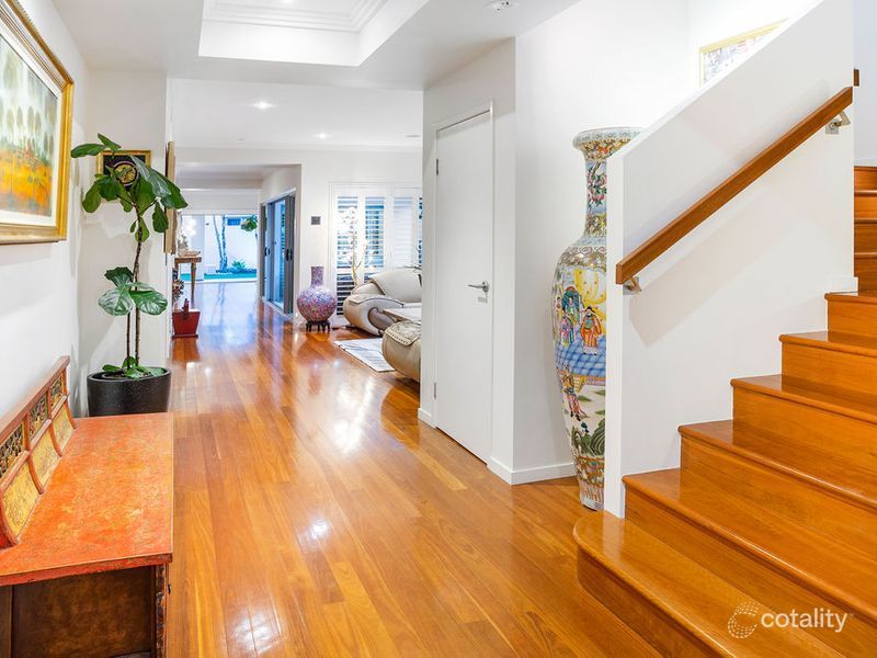 2541 Gracemere Cct W, Hope Island, QLD 4212