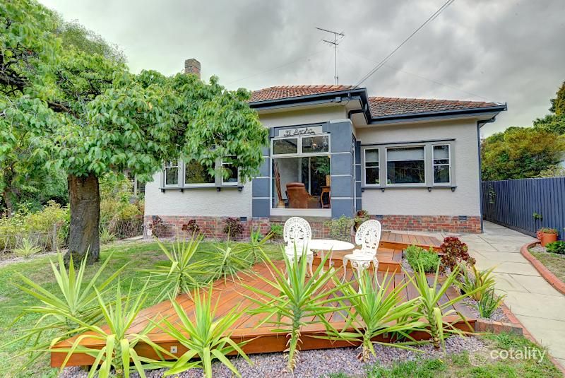 8 Haddon St, Lake Wendouree, VIC 3350