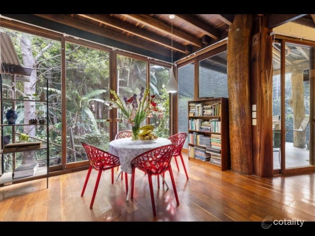 16 Bruce Pde, Glass House Mountains, QLD 4518