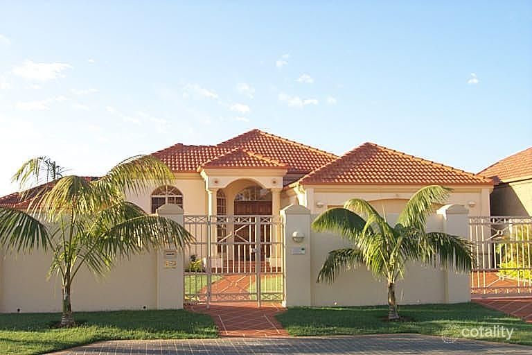 12 Jaeger Way, Benowa, QLD 4217