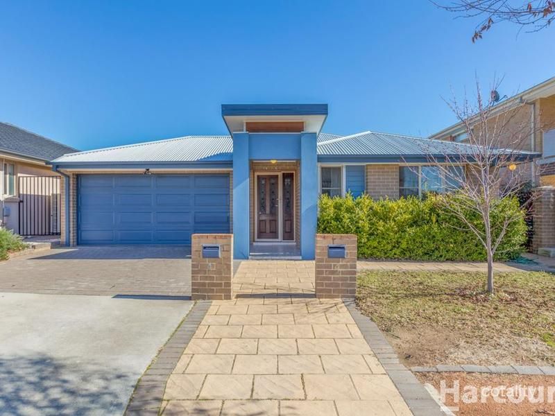 4 Patrick White Cct, Franklin, ACT 2913
