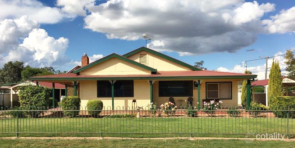 8 Derribong St, Trangie, NSW 2823