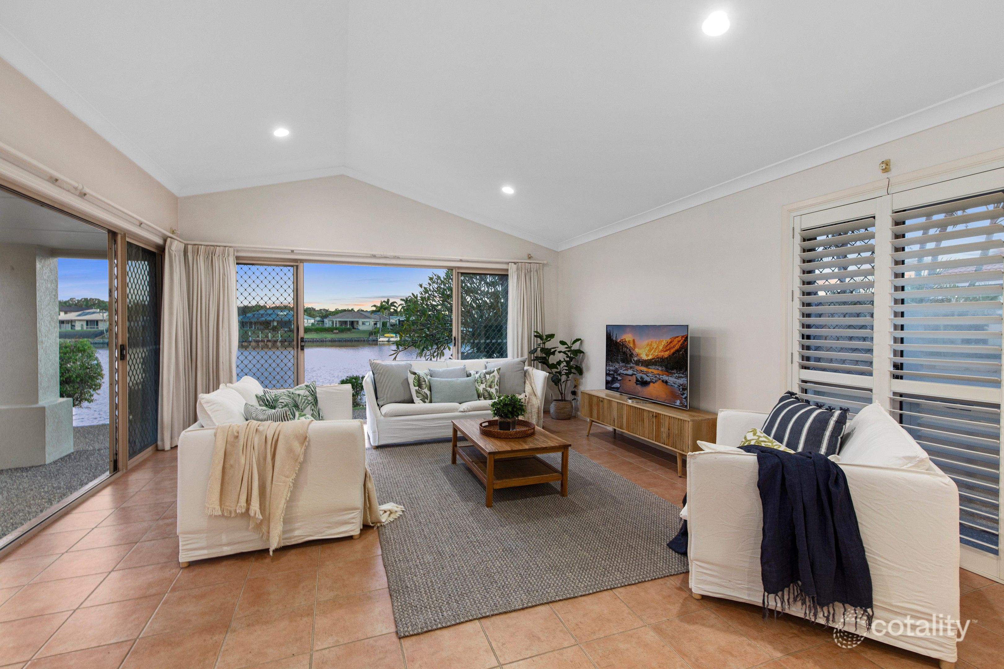 9 Glenwater Cres, Helensvale, QLD 4212