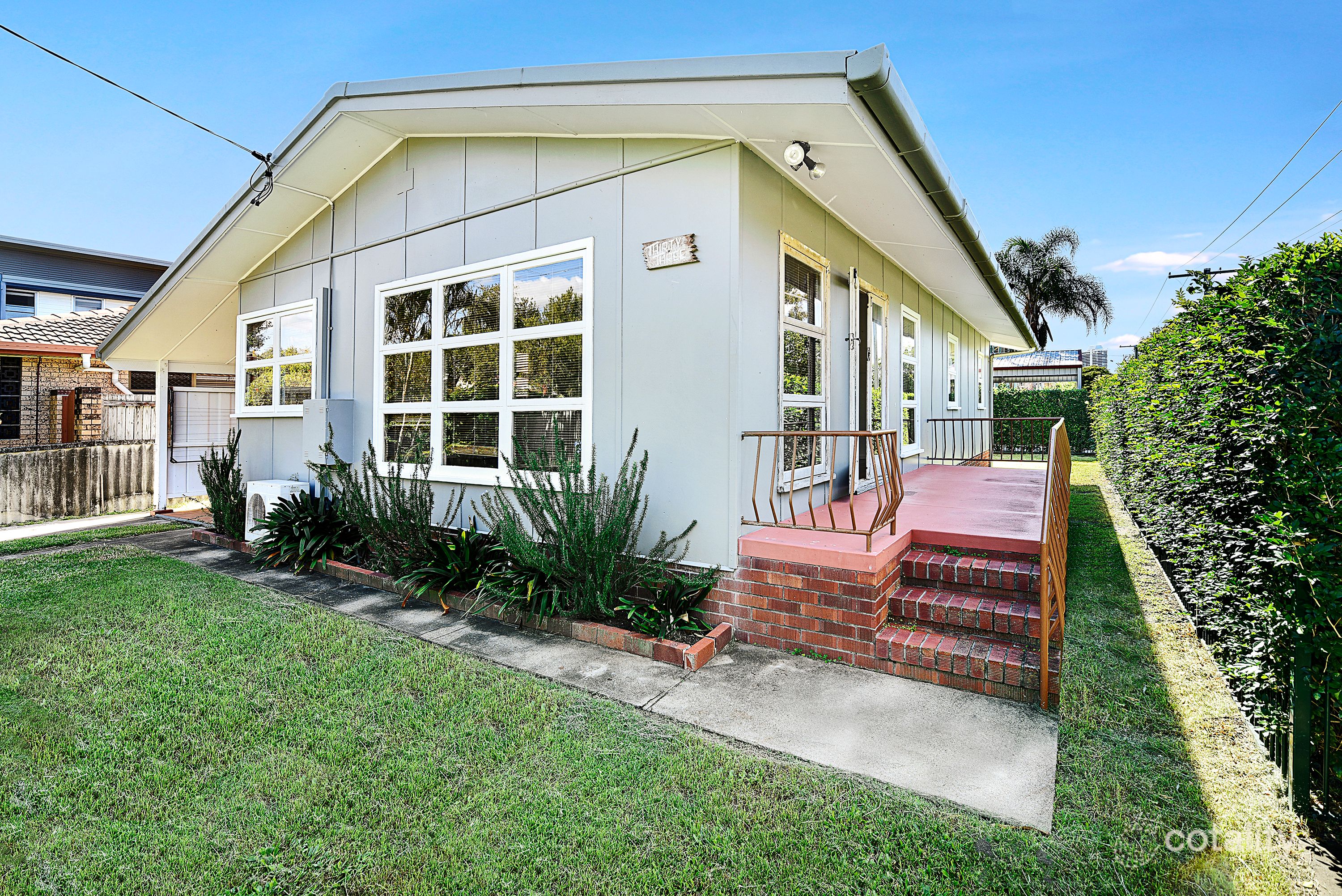 33 Cawthray St, Biggera Waters, QLD 4216