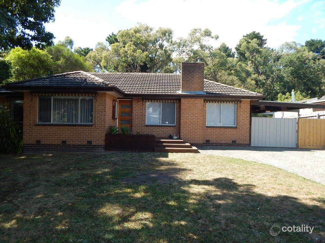 18 St James Ave, Montrose, VIC 3765