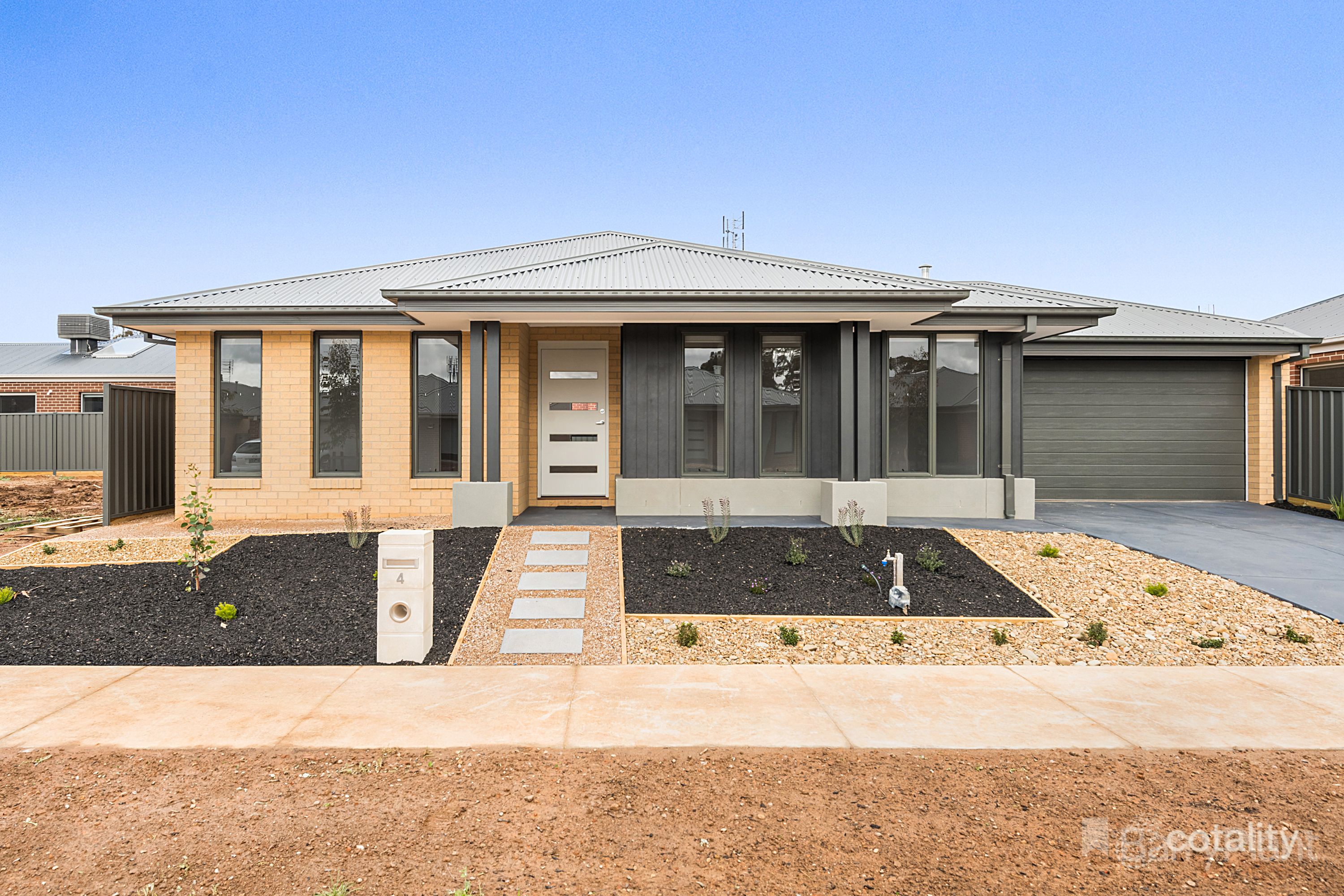4 Bradfield Loop, Strathfieldsaye, VIC 3551