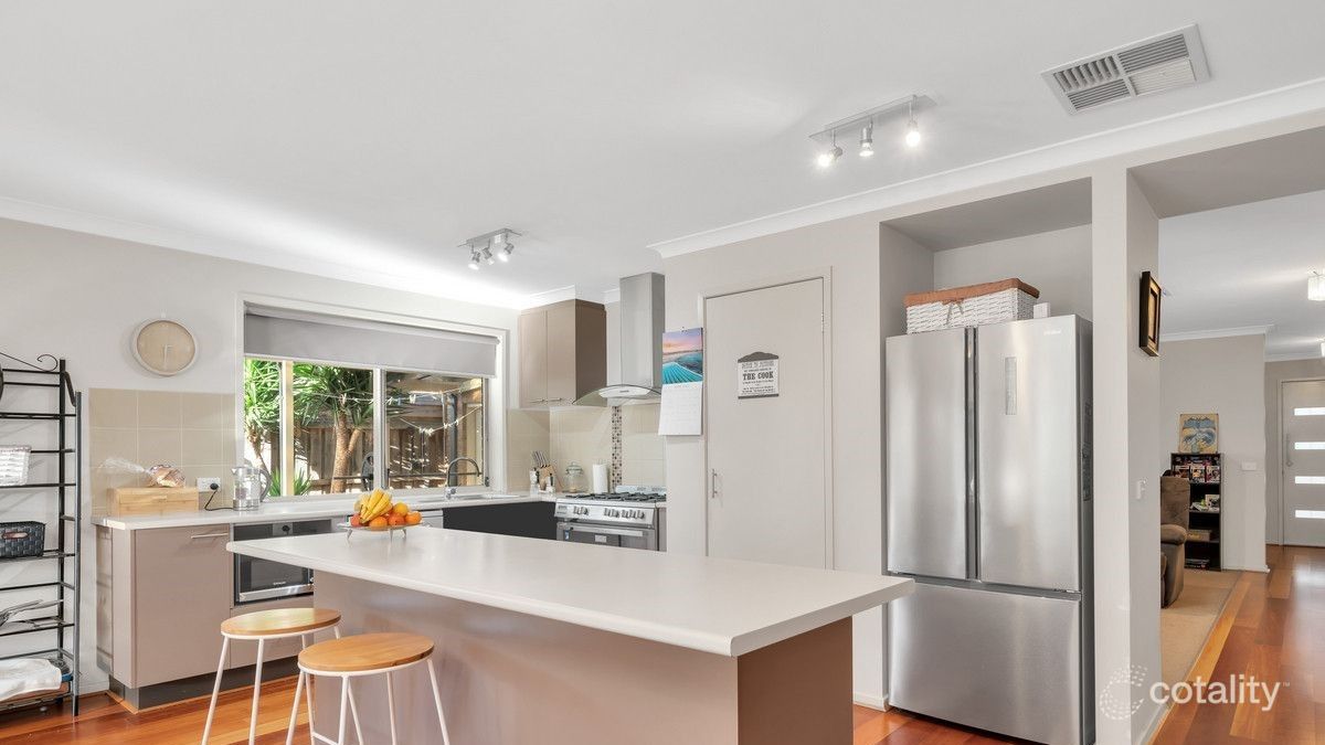 17 East Cornhill Dr, Point Cook, VIC 3030
