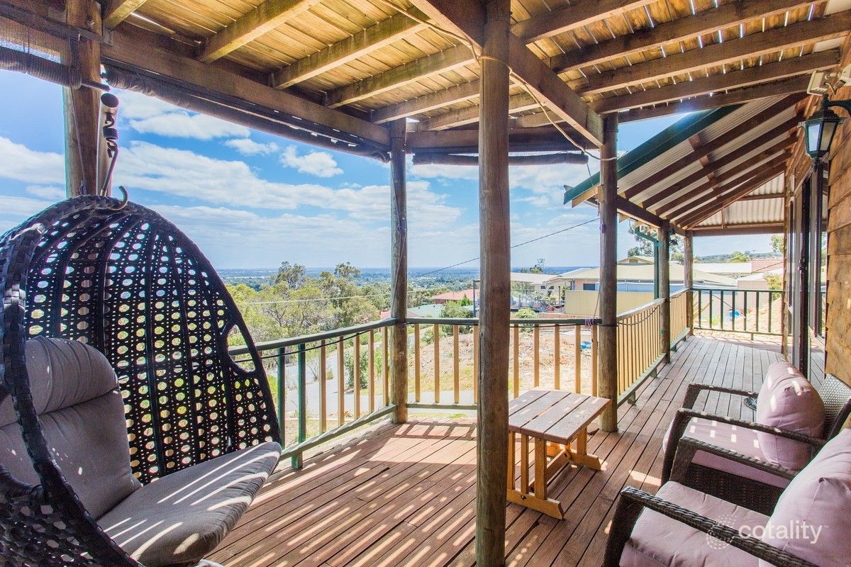 36 Carrick Rd, Mount Richon, WA 6112