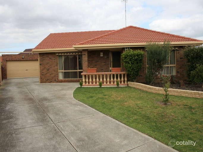 13 Kiparra Cl, St Albans, VIC 3021