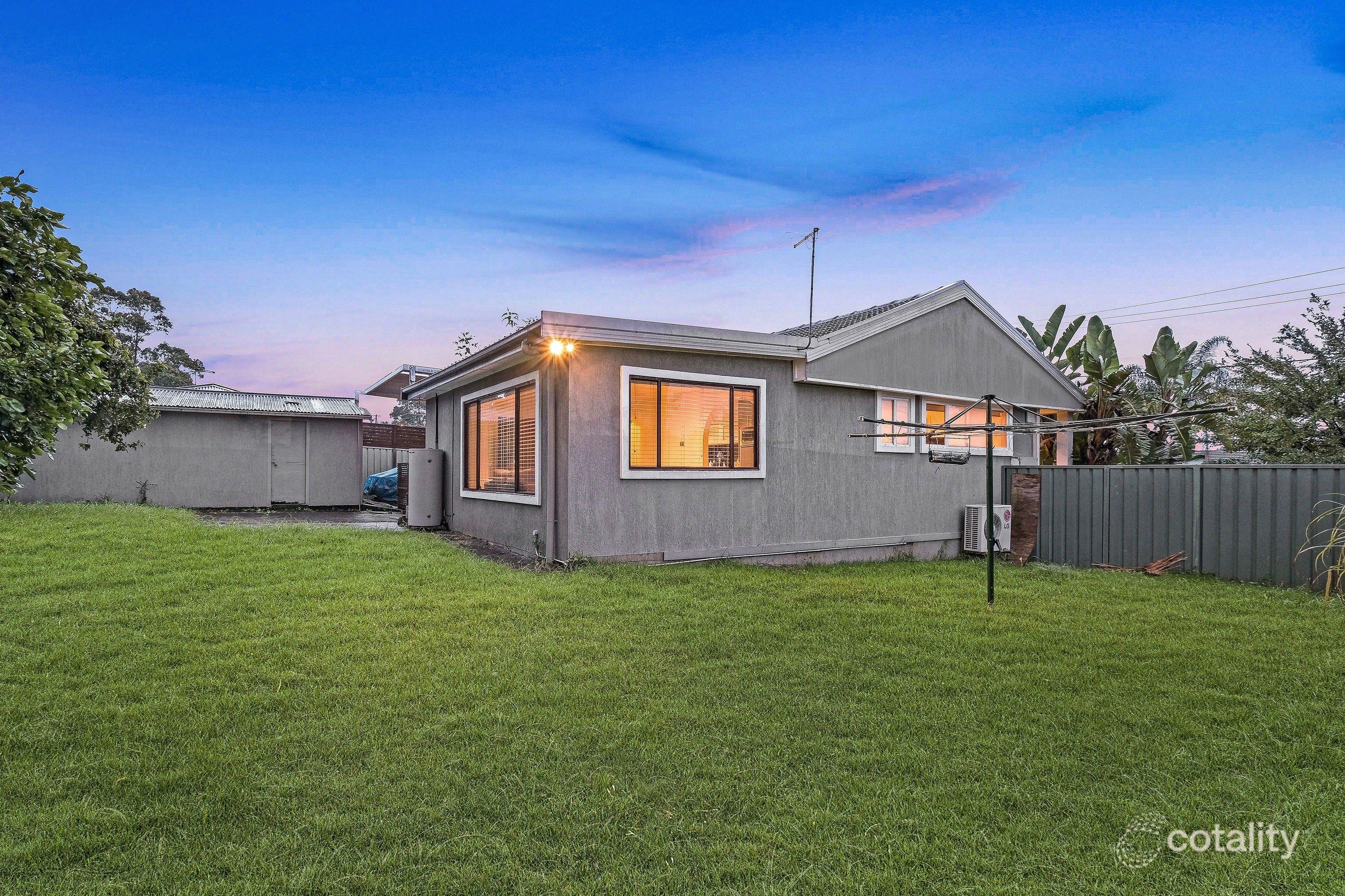 29 Hillview Pde, Lurnea, NSW 2170