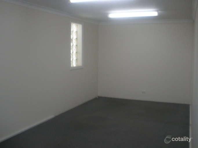 220 Newburn Rd, High Wycombe, WA 6057