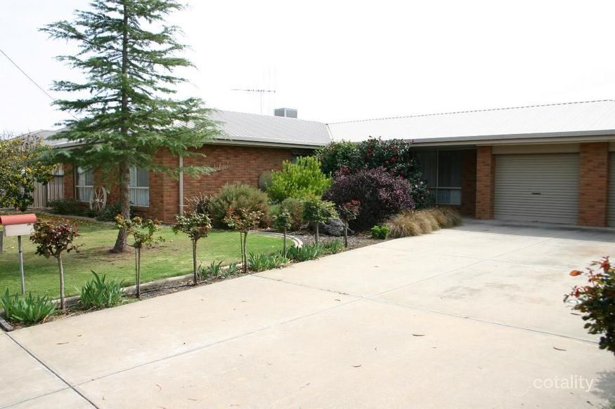 29-31 Parkview Dr, Swan Hill, VIC 3585