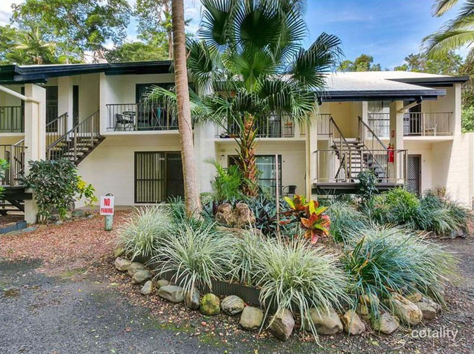 5/4 Mcpherson Cl, Edge Hill, QLD 4870