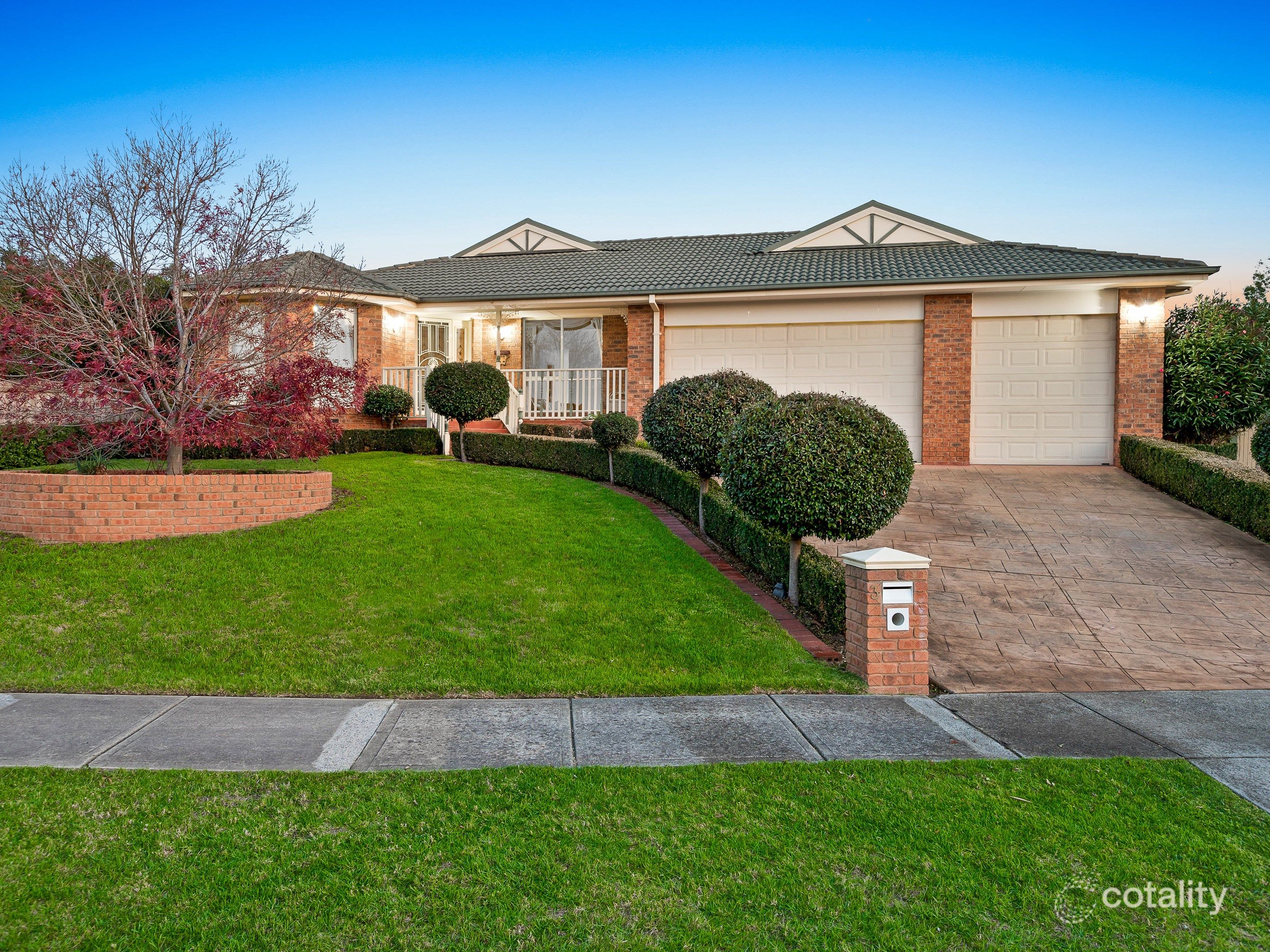 3 Prestwick Grn, Cranbourne, VIC 3977