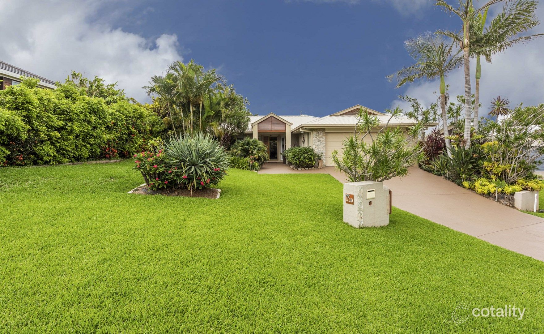 10 Tidal Cres, Moonee Beach, NSW 2450