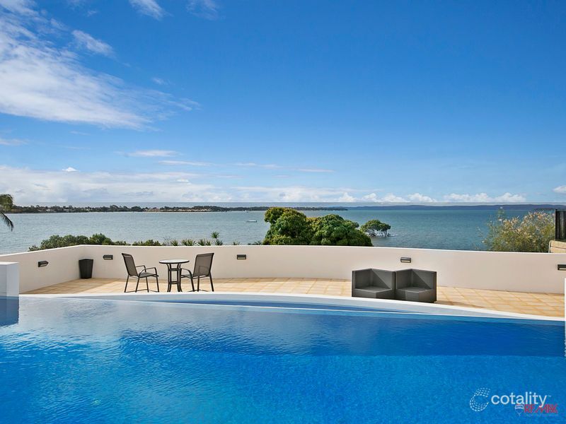 37 Esplanade, Redland Bay, QLD 4165