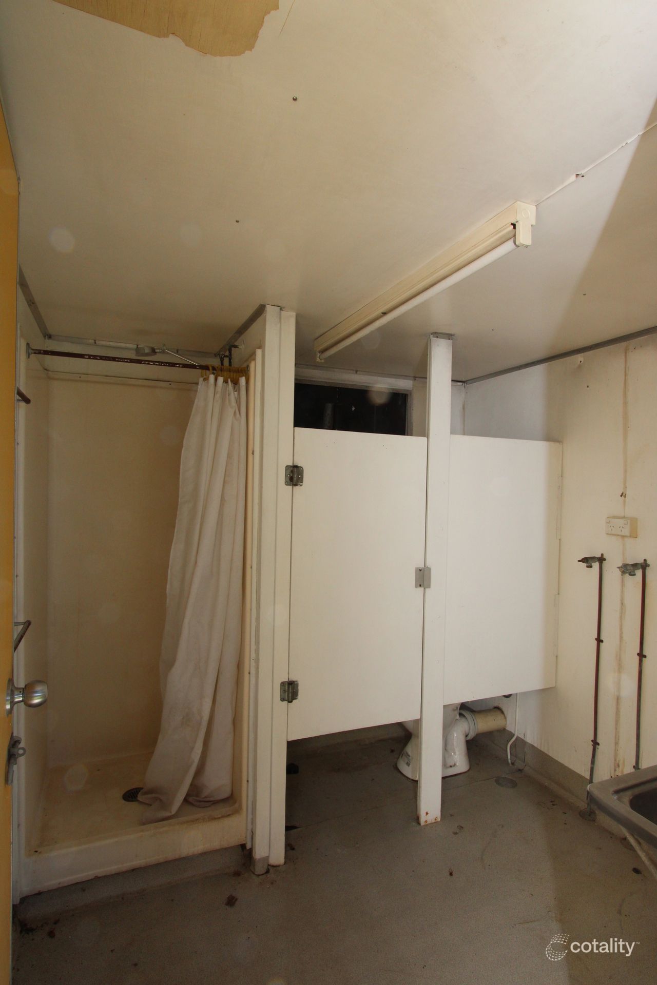 16 Tapiolas Rd, Brandon, QLD 4808