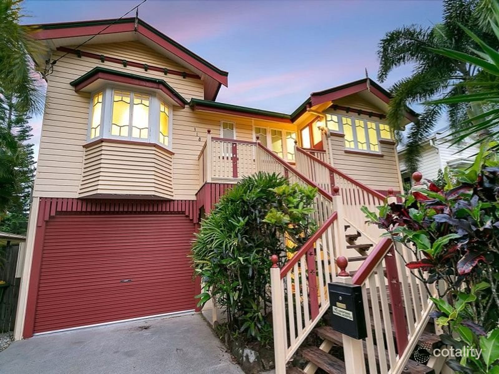 318 Mcleod St, Cairns North, QLD 4870