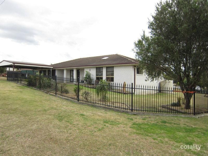 54 Harding St, Raceview, QLD 4305