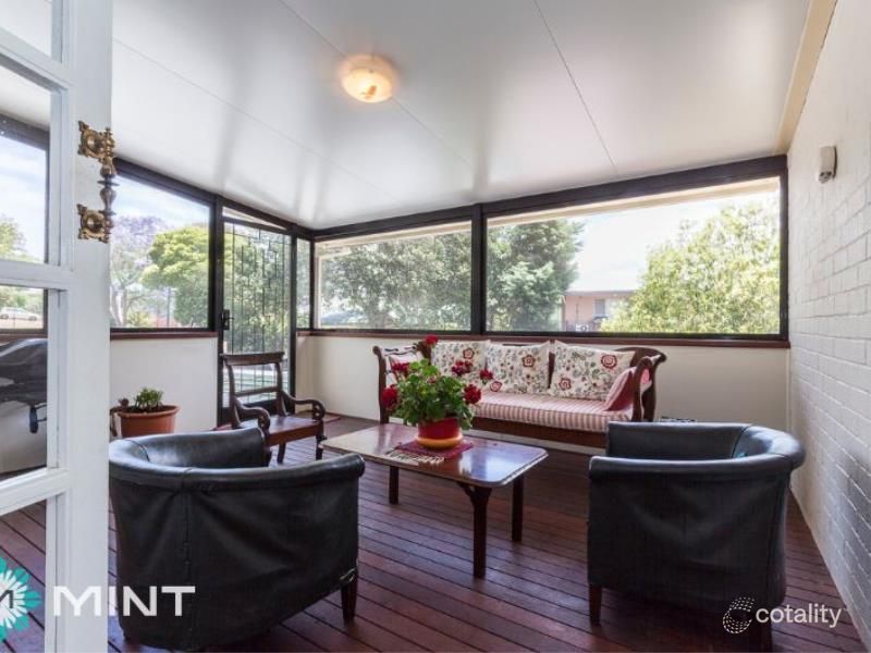 69 Broadway, Nedlands, WA 6009