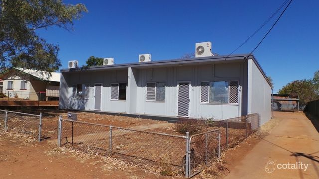 37 Rebecca St, Mornington, QLD 4825