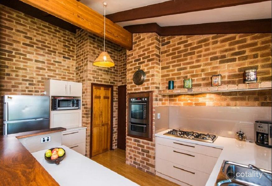 23 Broadhurst Cres, Bateman, WA 6150