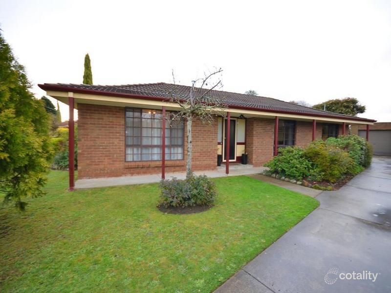 22 Langstaffe Dr, Wendouree, VIC 3355